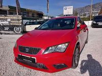 Usado Seat Leon ST Style 105 CV (77 kW) 2015 Rojo Familiar