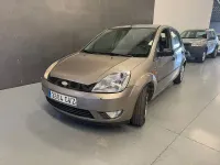 Usado Ford Fiesta Ambiente 68 CV (50 kW) 2003 Beige Utilitario