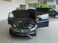 Usado Mercedes E220 194 CV (142 kW) 2019 Azul Berlina