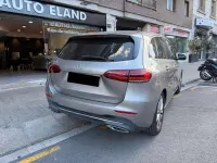 Usado Mercedes B180 136 CV (100 kW) 2021 Gris Monovolumen