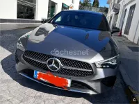 Usado Mercedes CLA200 163 CV (119 kW) 2024 Gris / plata Coupe