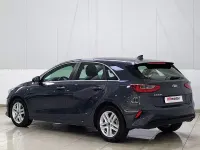 Usado Kia Ceed 136 CV (100 kW) 2020 Gris Utilitario
