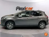Usado Peugeot 2008 Allure 110 CV (80 kW) 2018 Gris SUV