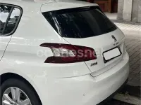 Usado Peugeot 308 Style 120 CV (88 kW) 2016 Blanco Berlina