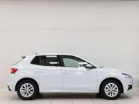 Usado Skoda Fabia Selection 116 CV (85 kW) 2025 Blanco Utilitario