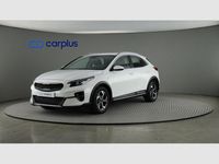 Usado Kia XCeed 120 CV (88 kW) 2022 Deluxe white (perlado) SUV