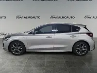 Usado Ford Focus ST-Line 155 CV (114 kW) 2024 Plata perla (metalizado) Berlina