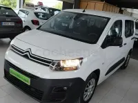Usado Citroën Berlingo Feel 102 CV (75 kW) 2022 Blanco Monovolumen
