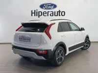 Usado Kia Niro 141 CV (103 kW) 2022 Blanco SUV