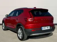 Usado Volvo XC40 Core 163 CV (119 kW) 2022 Rojo SUV