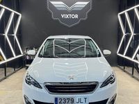 Usado Peugeot 308 Allure 130 CV (95 kW) 2015 Blanco Berlina