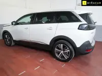 Usado Peugeot 5008 Allure 130 CV (95 kW) 2022 Blanco SUV