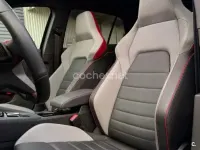 Usado VW Golf VII GTI Clubsport 301 CV (221 kW) 2021 Rojo Utilitario