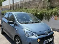 Usado Hyundai i10 66 CV (48 kW) 2018 Azul Utilitario