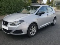 Usado Seat Ibiza Reference 70 CV (51 kW) 2010 Gris / plata Berlina