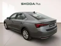 Usado Skoda Octavia Selection 150 CV (110 kW) 2025 Gris Utilitario