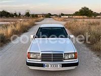 Usado Mercedes E300 136 CV (100 kW) 1993 Blanco Berlina