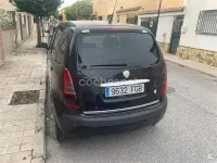 Usado Lancia Musa 95 CV (69 kW) 2006 Negro Monovolumen