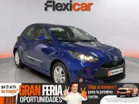 Używany Toyota Yaris Hybrid Active 116 KM (85 kW) 2021 Niebieski
