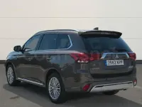 Usado Mitsubishi Outlander P-HEV 224 CV (164 kW) 2018 Marrón SUV