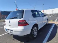Usado VW Golf IV Highline 105 CV (77 kW) 2002 Blanco Familiar