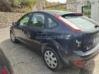Usado Ford Focus Trend 115 CV (84 kW) 2008 Negro Berlina