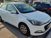 Usado Hyundai i20 90 CV (66 kW) 2017 Blanco Berlina