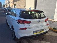 Begagnad Hyundai i30 120 HK (88 kW) 2017 Vit Sedan
