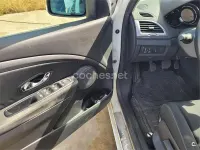 Usado Renault Mégane GrandTour LIMITED 95 CV (69 kW) 2014 Blanco Familiar