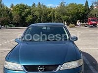 Usado Opel Vectra Comfort 100 CV (73 kW) 2001 Azul Berlina