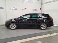 Usado Opel Astra Ultimate 145 CV (106 kW) 2021 Negro Familiar