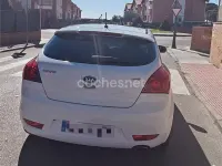 Usado Kia ProCeed 90 CV (66 kW) 2012 Blanco Utilitario