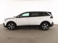 Usado Peugeot 5008 Allure 130 CV (95 kW) 2020 Blanco SUV