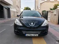 Usado Peugeot 206+ 70 CV (51 kW) 2012 Negro Utilitario
