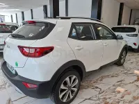 Usado Kia Stonic 84 CV (61 kW) 2023 Blanco SUV