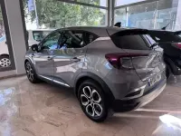 Usado Renault Captur Techno 145 CV (106 kW) 2024 Gris / plata SUV