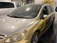 Usado Peugeot 307 138 CV (101 kW) 2003 Amarillo Familiar
