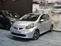 Usado Toyota Aygo 68 CV (50 kW) 2008 Gris / plata Utilitario