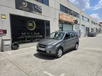 Usado Suzuki Ignis 69 CV (50 kW) 2007 Gris / plata Utilitario