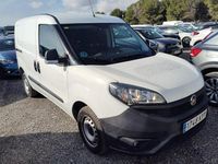 Usado Fiat Doblò 95 CV (69 kW) 2019 Blanco Monovolumen
