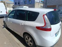 Usado Renault Scénic Dynamique 110 CV (80 kW) 2011 Blanco Monovolumen