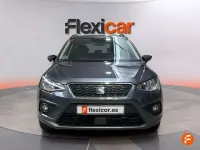 Usado Seat Arona Style 110 CV (80 kW) 2021 Gris SUV