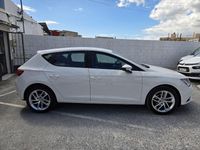 Usado Seat Leon Style 122 CV (89 kW) 2014 Blanco Berlina