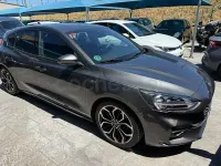 Usado Ford Focus ST-Line 125 CV (91 kW) 2019 Gris / plata Berlina