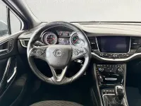 Usado Opel Astra Dynamic 125 CV (91 kW) 2016 Gris / plata Berlina