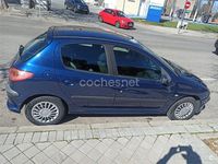 Usado Peugeot 206 75 CV (55 kW) 2004 Azul Berlina