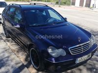 Usado Mercedes C270 Avantgarde 170 CV (125 kW) 2002 Azul Familiar