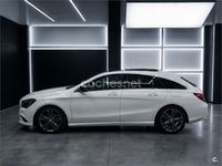 Usado Mercedes CLA180 Shooting Brake AMG line 122 CV (89 kW) 2016 Blanco Familiar