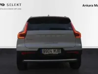 Usado Volvo XC40 Core 203 CV (149 kW) 2023 Blanco SUV
