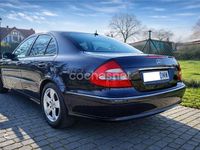 Usado Mercedes E320 Avantgarde 204 CV (150 kW) 2005 Azul Berlina